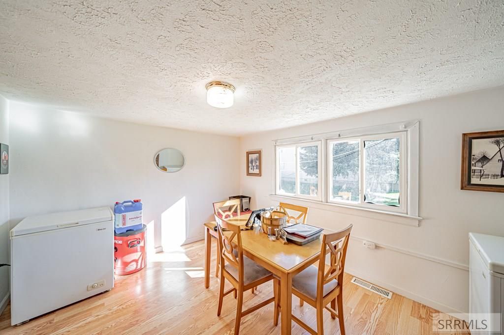 Image 17 of property listing at 2406 N Ammon Road, Idaho Falls, ID 83401