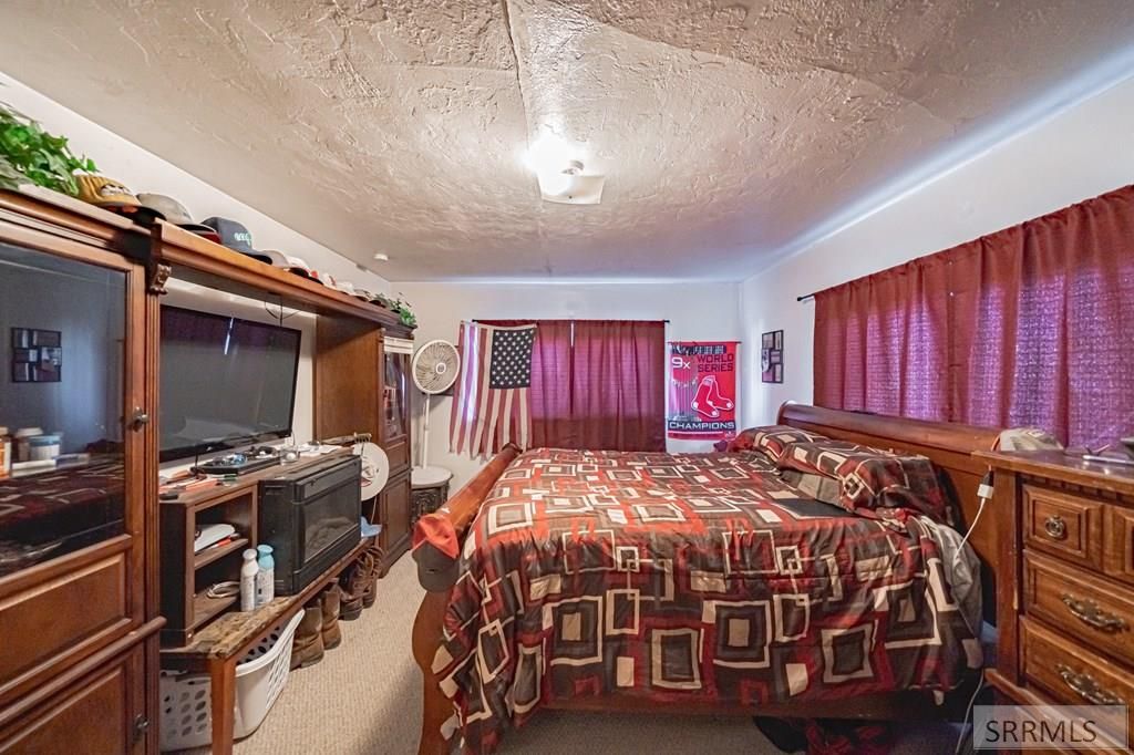 Image 25 of property listing at 2406 N Ammon Road, Idaho Falls, ID 83401