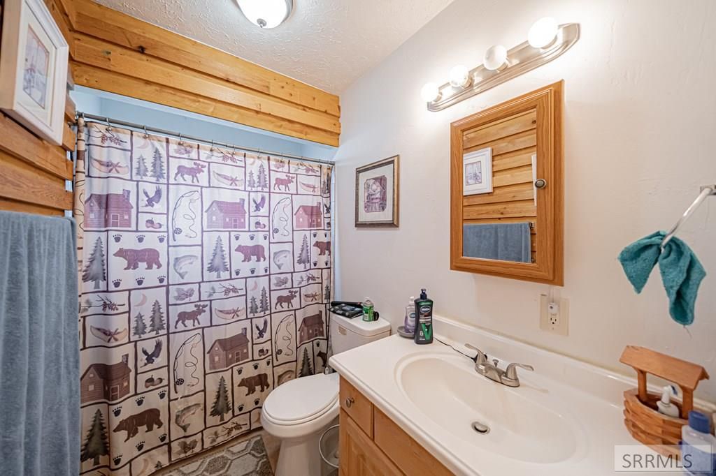 Image 27 of property listing at 2406 N Ammon Road, Idaho Falls, ID 83401