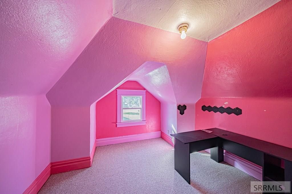 Image 37 of property listing at 2406 N Ammon Road, Idaho Falls, ID 83401