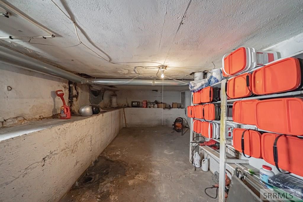 Image 40 of property listing at 2406 N Ammon Road, Idaho Falls, ID 83401