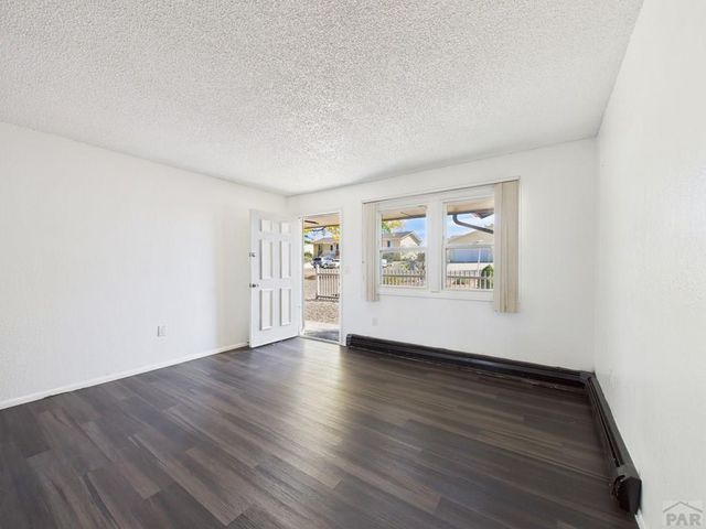 959-961 S Honeysuckle Dr, Pueblo West, CO 81007