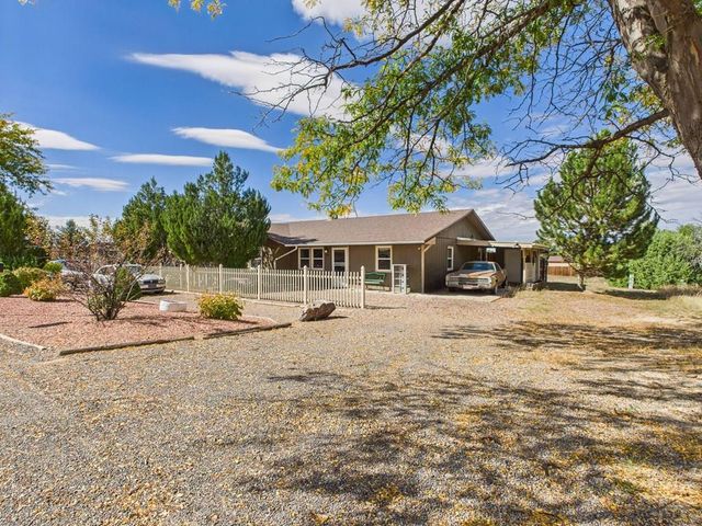 959-961 S Honeysuckle Dr, Pueblo West, CO 81007
