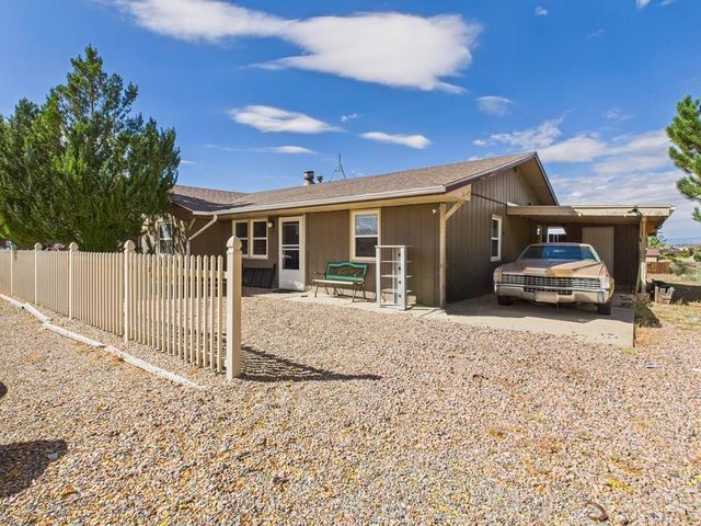 959-961 S Honeysuckle Dr, Pueblo West, CO 81007