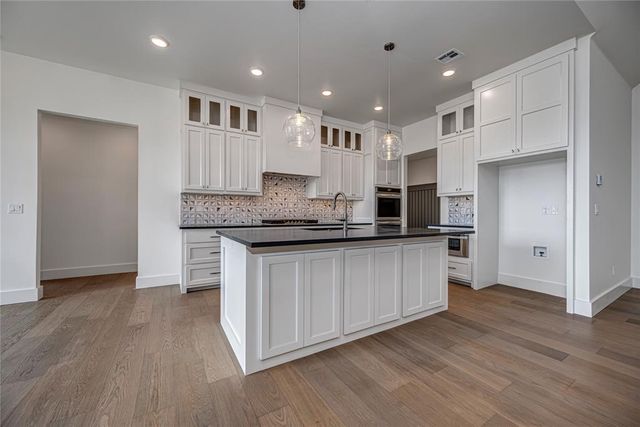 11481 Skyline View, Guthrie, OK 73044