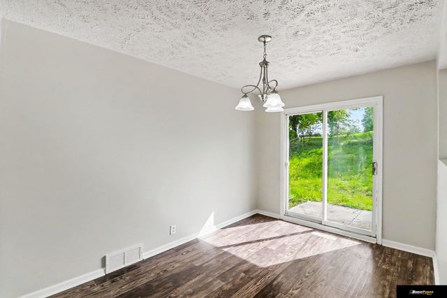 6711 S 49 Street, Omaha, NE 68117