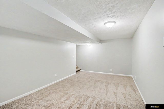 6711 S 49 Street, Omaha, NE 68117