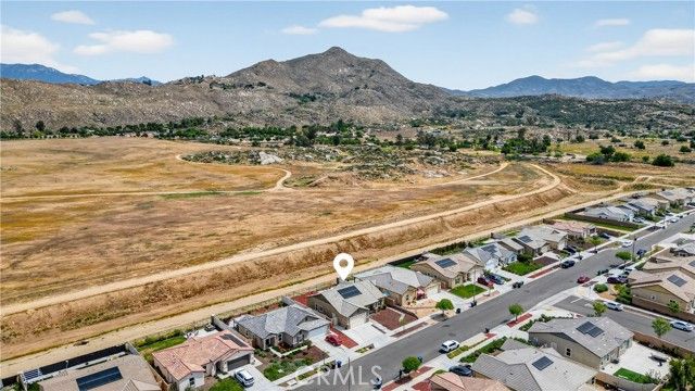 3180 Stargazer St, Hemet, CA 92543