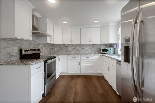 10304 63rd Avenue Ct E, Puyallup, WA 98373