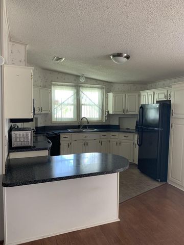 9 Universidad Lane, Port St. Lucie, FL 34952