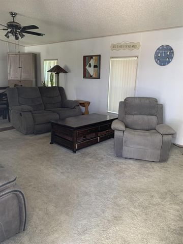 9 Universidad Lane, Port St. Lucie, FL 34952