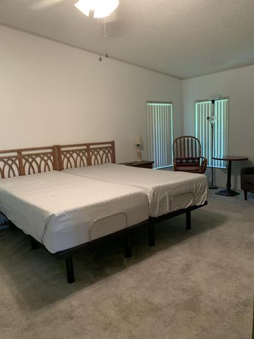 9 Universidad Lane, Port St. Lucie, FL 34952