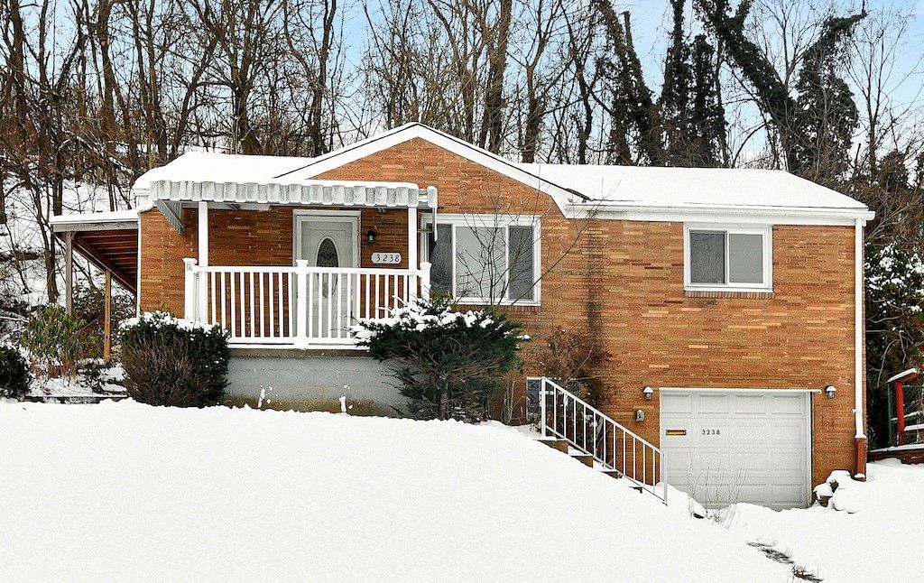 3238 Overlook Drive, Liberty Boro, PA 15133