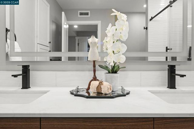 1131 Oakmont Drive 6, Walnut Creek, CA 94595