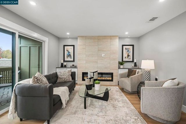 1131 Oakmont Drive 6, Walnut Creek, CA 94595