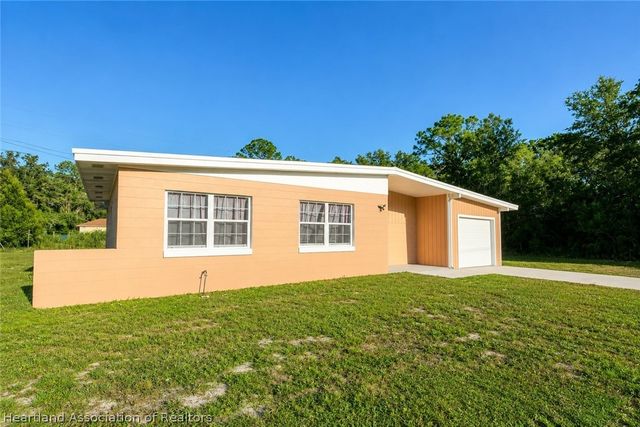 3205 Jacklin Avenue, Sebring, FL 33875