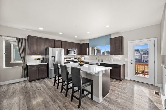 857 W SHELTON WAY, Midvale, UT 84047