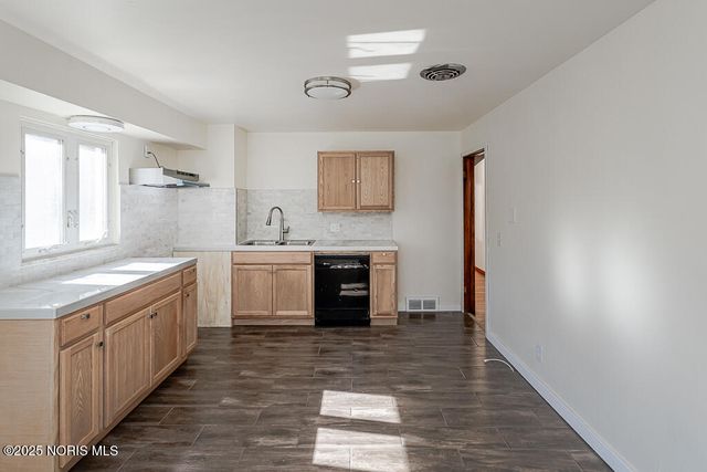 3610 Dean Avenue, Toledo, OH 43608