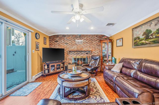 2 Greenpine Court, Dix Hills, NY 11746