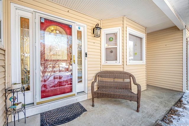 2 Greenpine Court, Dix Hills, NY 11746