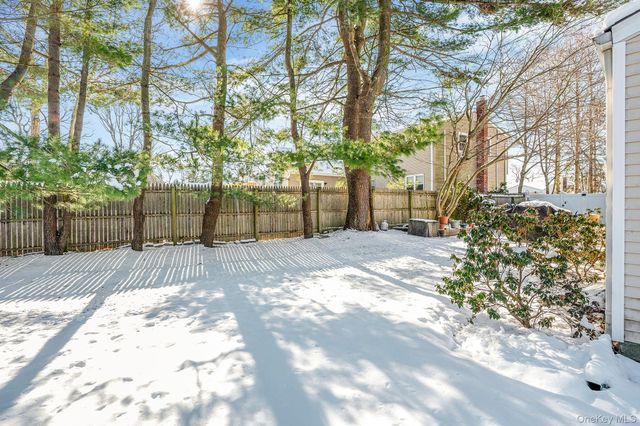 2 Greenpine Court, Dix Hills, NY 11746