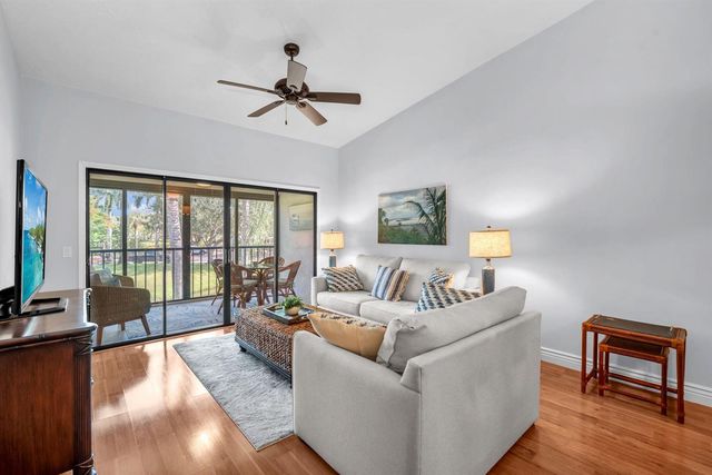 3318 Lucerne Park Drive, Greenacres, FL 33467