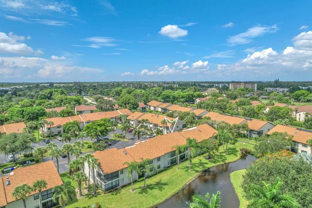 3318 Lucerne Park Drive, Greenacres, FL 33467