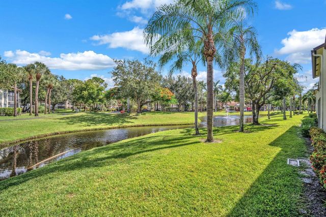 3318 Lucerne Park Drive, Greenacres, FL 33467