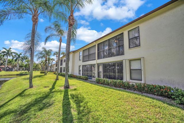 3318 Lucerne Park Drive, Greenacres, FL 33467