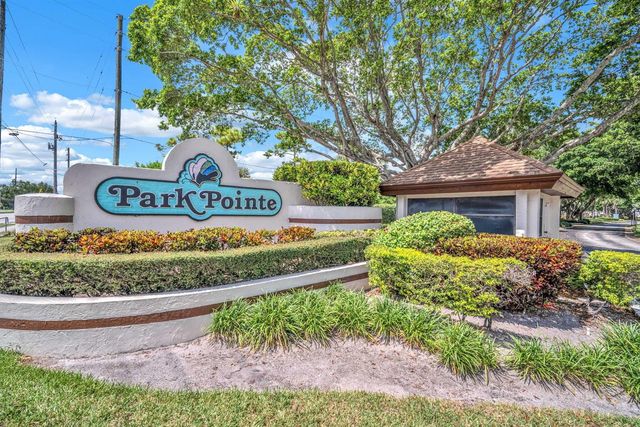 3318 Lucerne Park Drive, Greenacres, FL 33467