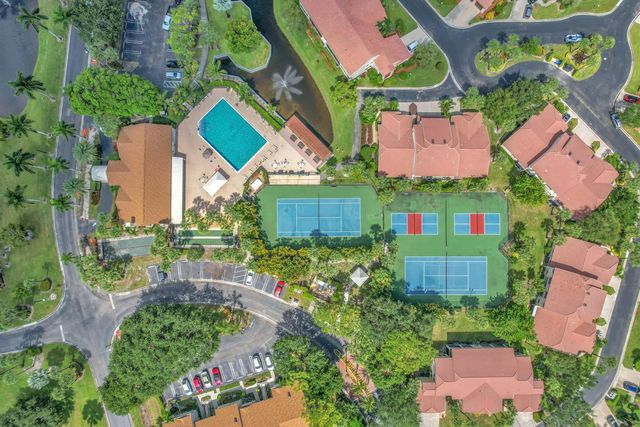 3318 Lucerne Park Drive, Greenacres, FL 33467