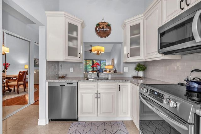 3318 Lucerne Park Drive, Greenacres, FL 33467