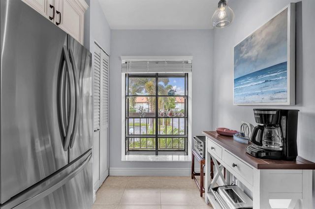 3318 Lucerne Park Drive, Greenacres, FL 33467