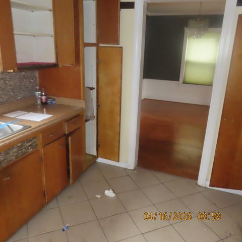 1929 S 7th Avenue, Maywood, IL 60153