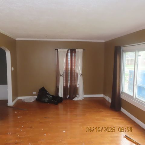 1929 S 7th Avenue, Maywood, IL 60153