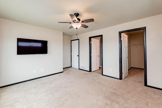 3034 38th Avenue S, Moorhead, MN 56560