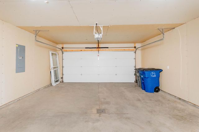 3034 38th Avenue S, Moorhead, MN 56560