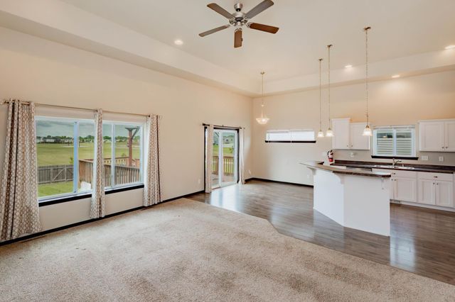 3034 38th Avenue S, Moorhead, MN 56560