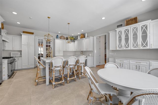 11 Danton Lane N, Locust Valley, NY 11560