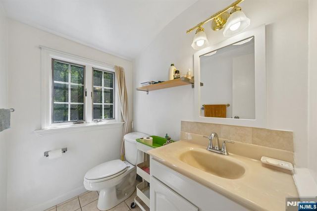 779 Newcomb Road, Ridgewood, NJ 07450