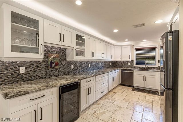 219 Cypress WAY W, Naples, FL 34110