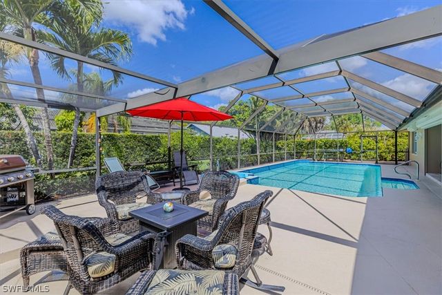219 Cypress WAY W, Naples, FL 34110