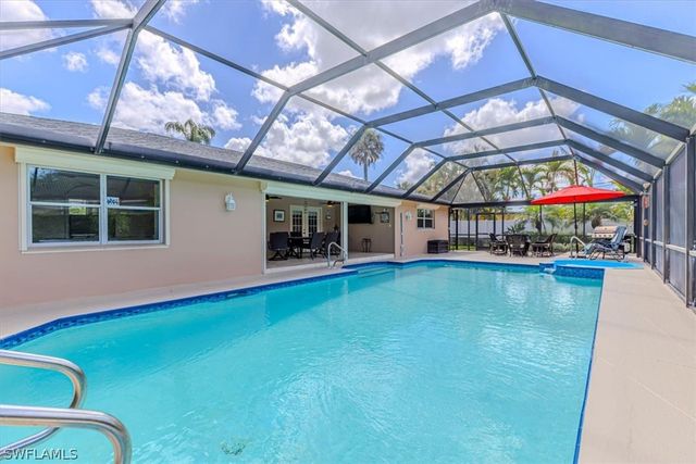 219 Cypress WAY W, Naples, FL 34110