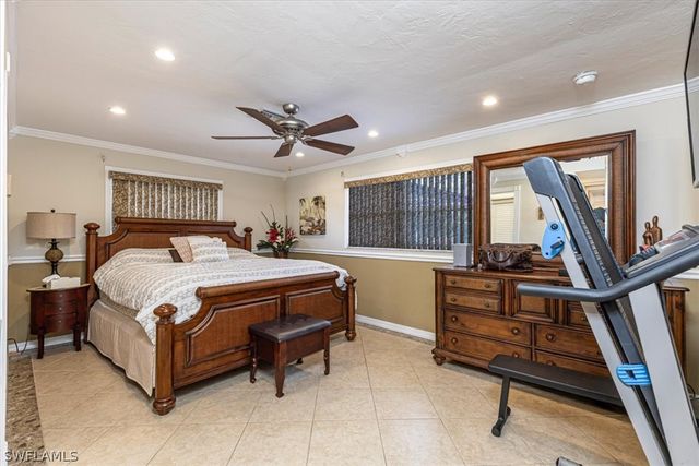 219 Cypress WAY W, Naples, FL 34110