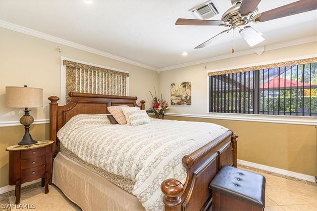 219 Cypress WAY W, Naples, FL 34110