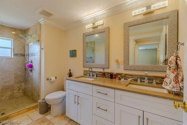 219 Cypress WAY W, Naples, FL 34110