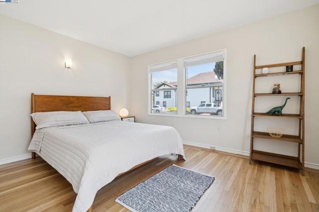 2200 Peach St, Pinole, CA 94564