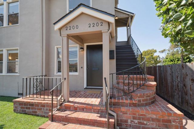 2200 Peach St, Pinole, CA 94564