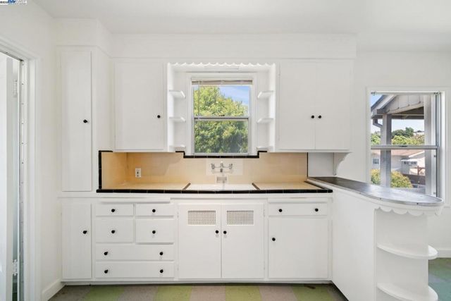2200 Peach St, Pinole, CA 94564