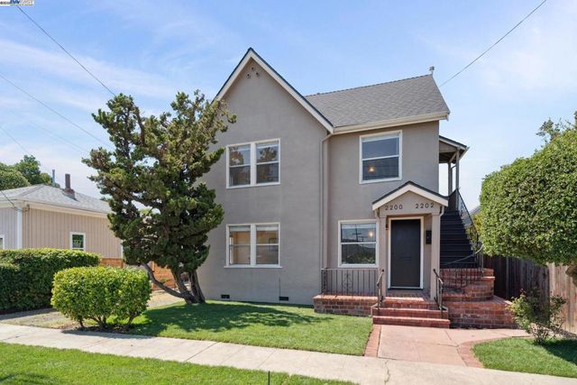 2200 Peach St, Pinole, CA 94564